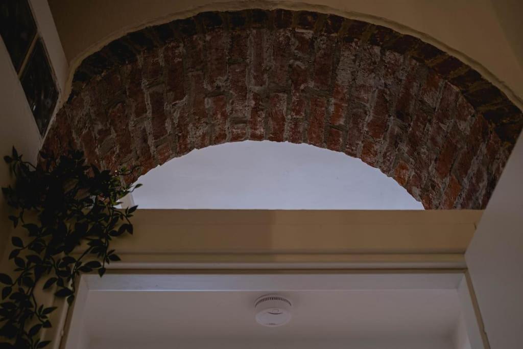 Appartamento Casa Navi - Typical House By Navigli Milano Esterno foto